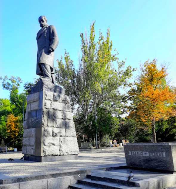 Онлайн веб камера Пам'ятник Шевченку місто Одеса Україна дивитись безкоштовно